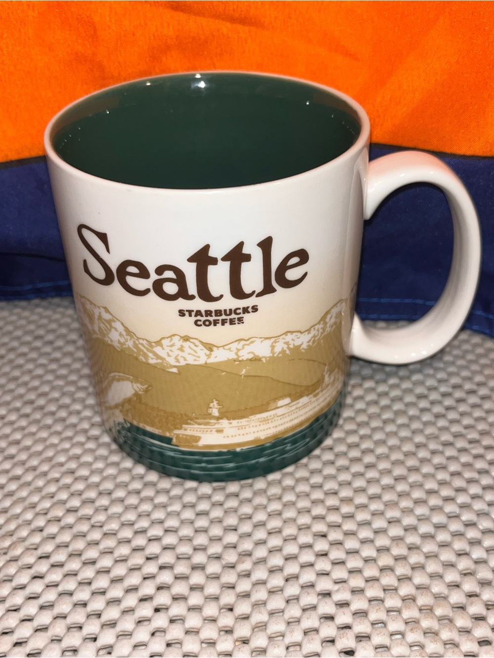 Starbucks Coffee Mug Seattle 2012 Mt Rainier Global Icon Collector Series 16oz